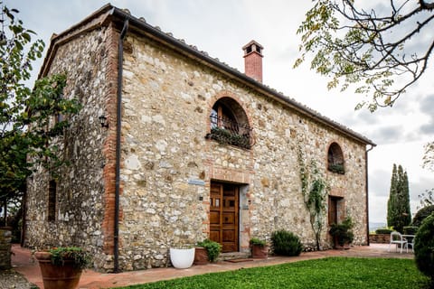 The front of the villa