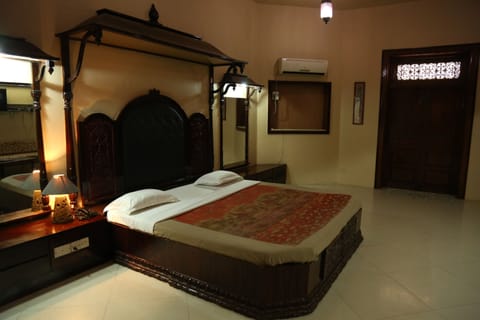 Deluxe Double or Twin Room | Free WiFi, bed sheets
