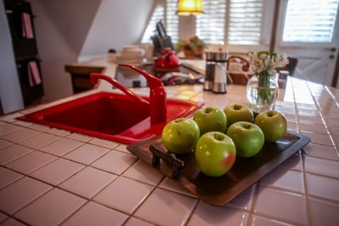 Island sink for prep! It's ideal for the gourmet cook in all of us!