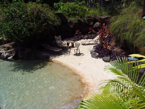 Kiddie beach at one end of the Lagoon Pool