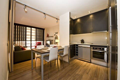 Apartment, 1 Bedroom | Private kitchen | Fridge, microwave, oven, stovetop