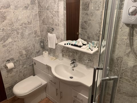 Family Room (4 Adults) | Bathroom | Shower, hair dryer, towels