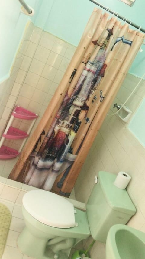 Triple Room | Bathroom shower