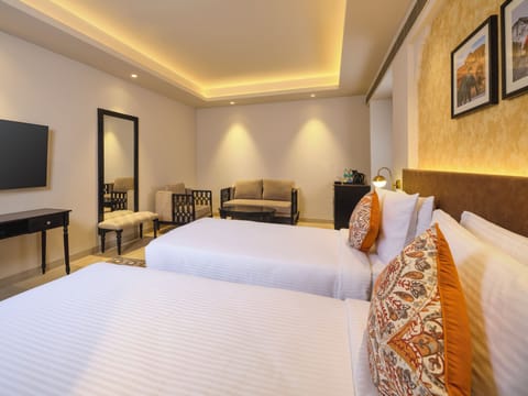 Premium Twin Room | Premium bedding, minibar, in-room safe, desk