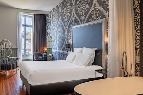 Double Room (Prestige) | Egyptian cotton sheets, premium bedding, memory foam beds, minibar