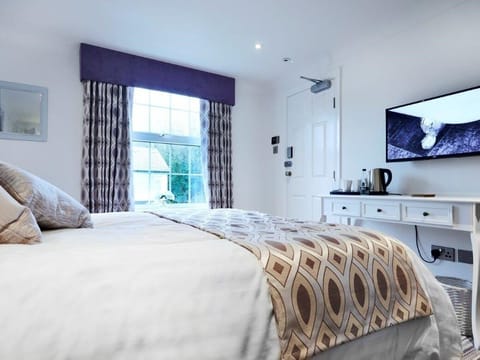 Premium Double or Twin Room, Ensuite