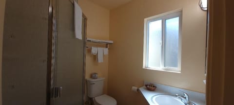 Room, 2 Queen Beds, Non Smoking, Private Bathroom | Bathroom | Shower, towels