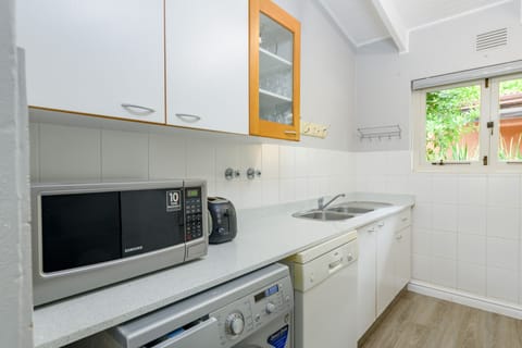 Classic Villa | Private kitchen | Microwave, electric kettle