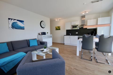 Apartment (incl 90€ cleaning and 12€ service fee) | Private kitchen | Fridge, microwave, oven, stovetop