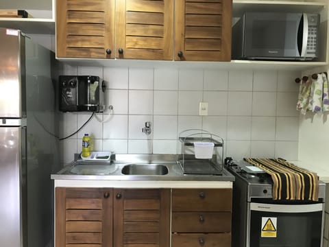 Standard Apartment | Private kitchen | Fridge, microwave, stovetop, cookware/dishes/utensils