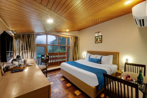 Junior Suite | 1 bedroom, premium bedding, down comforters, pillowtop beds