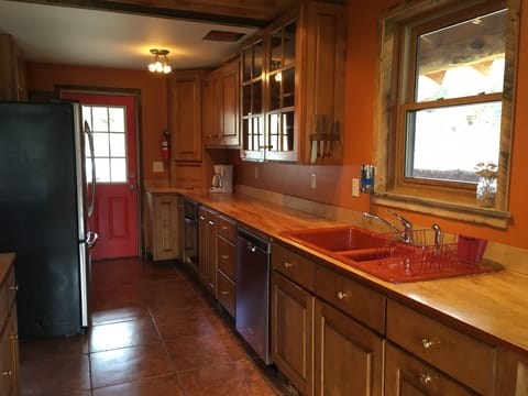 Middle Floor Kitchen