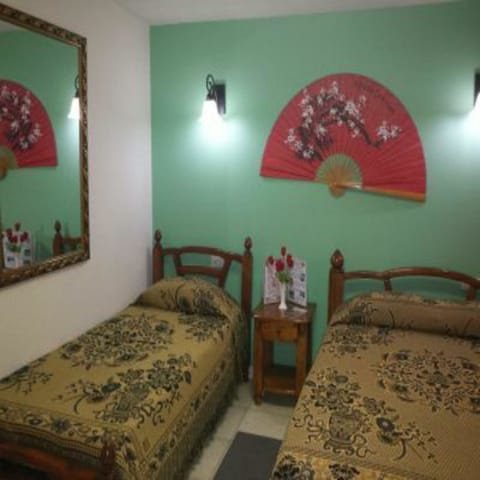 Double Room, 1 Queen Bed, Non Smoking | Minibar, in-room safe, blackout drapes, bed sheets