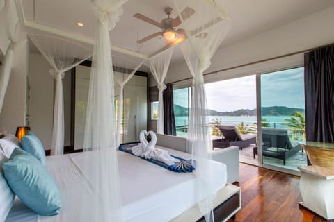 Beach Villa Phangan 5 Bedrooms | In-room safe, desk, blackout drapes, free WiFi