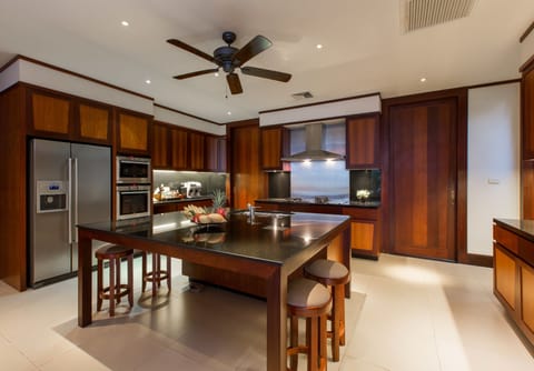 Luxury Villa | Private kitchen | Full-size fridge, microwave, oven, stovetop