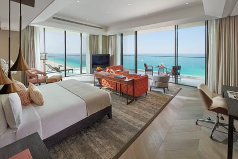 Suite (Mandarin Sea Front) | Minibar, in-room safe, blackout drapes, soundproofing