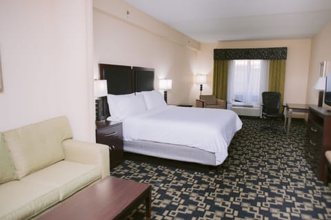 Suite, 1 King Bed | In-room safe, laptop workspace, blackout drapes, iron/ironing board
