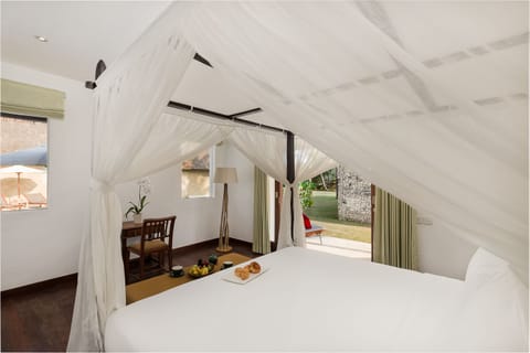 4 Bedroom Pool Villa | In-room safe, desk, laptop workspace, soundproofing
