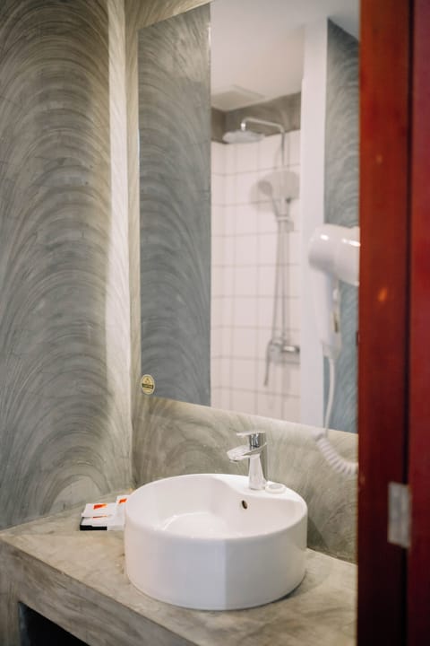 Classic King Bed | Bathroom | Shower, rainfall showerhead, hair dryer, bathrobes