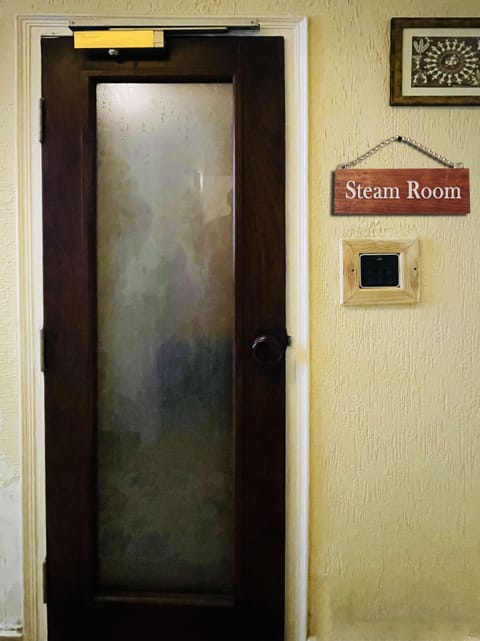 Steam room 