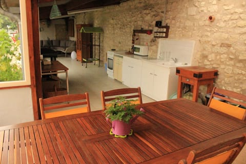 Fridge, microwave, stovetop, toaster