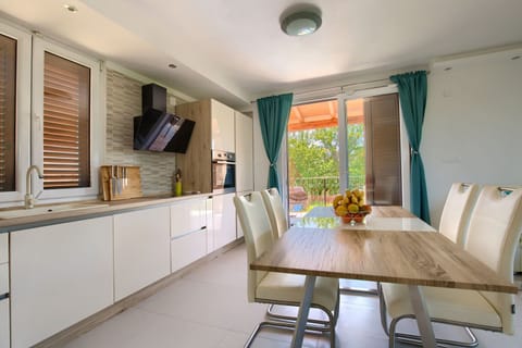 Apartment 2