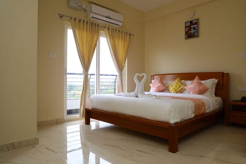 One BHK Apartment  | 7 bedrooms, Egyptian cotton sheets, premium bedding, down comforters