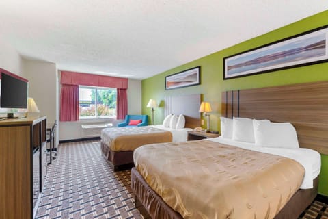 Standard Room, 2 Double Beds, Non Smoking | Iron/ironing board, free cribs/infant beds, rollaway beds, free WiFi