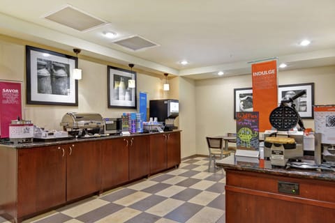 Free daily continental breakfast