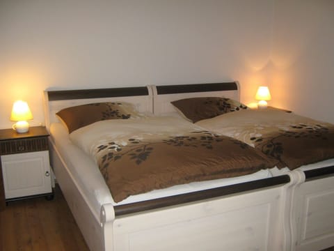 Quadruple Room | Hypo-allergenic bedding, desk, free WiFi, bed sheets