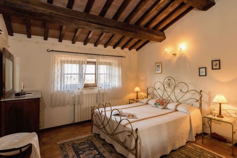 Senior Duplex | Iron/ironing board, cribs/infant beds, free WiFi, bed sheets