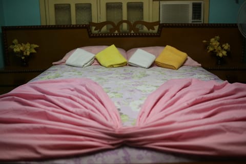 2 bedrooms, Egyptian cotton sheets, premium bedding