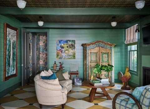 Court | Living area | 55-inch Smart TV with digital channels, TV, fireplace