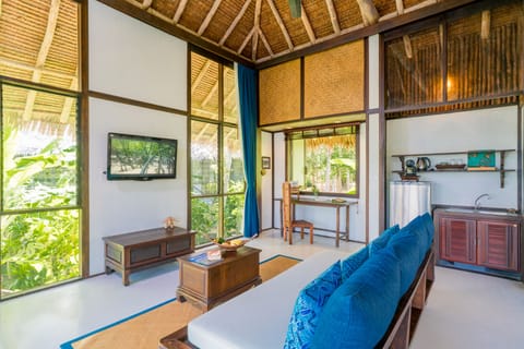 1 Bedroom Seaview Villa | Living area | 32-inch LCD TV with satellite channels, TV