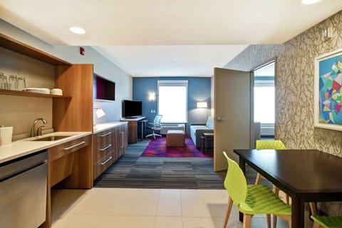 Suite, 1 Bedroom, Non Smoking | In-room safe, desk, laptop workspace, blackout drapes