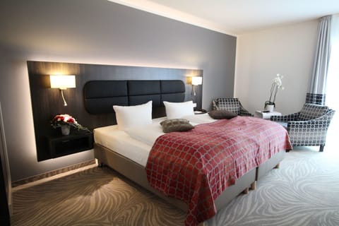 Superior Double Room, 1 Bedroom | Premium bedding, in-room safe, desk, laptop workspace