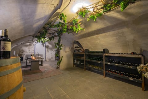 Breakfast, lunch, dinner served; local cuisine