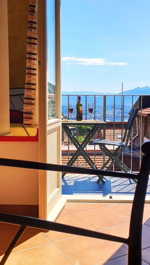 Suite, 2 Bedrooms, Balcony | Down comforters, individually decorated, iron/ironing board, free WiFi