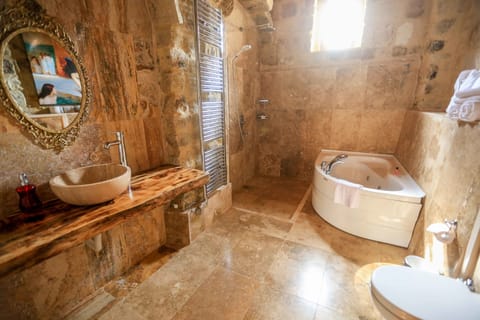 Suite | Bathroom | Separate tub and shower, jetted tub, hydromassage showerhead