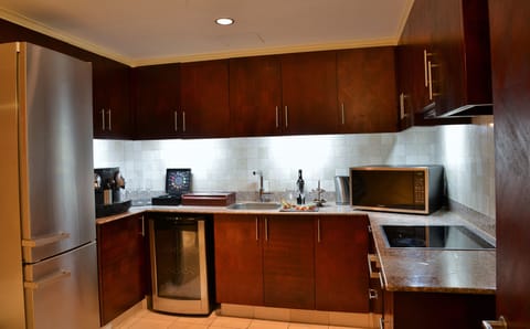 Presidential Suite, 2 Bedrooms, Mountain View (2 Bedrooms) | Private kitchen