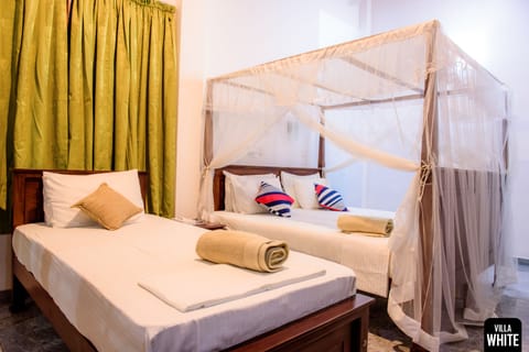 Deluxe Triple Room with Pool View  | In-room safe, soundproofing, free WiFi, bed sheets