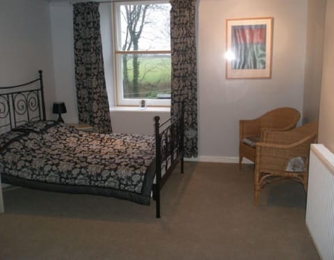 Iron/ironing board, free WiFi, bed sheets, wheelchair access