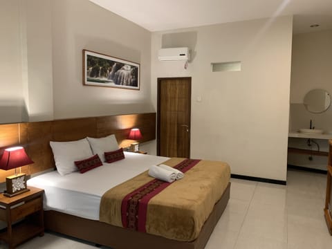 Deluxe Double Room | Desk, soundproofing, free WiFi, bed sheets