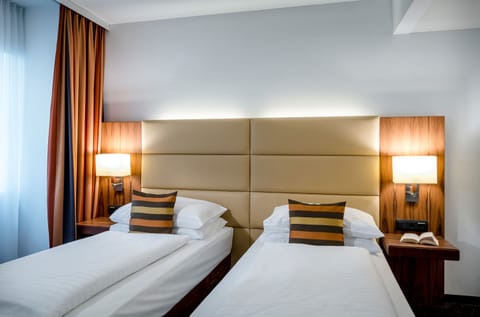 Standard Twin Room | Premium bedding, minibar, in-room safe, desk