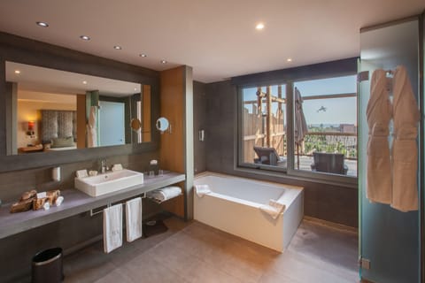 Superior Double Room, Terrace | Bathroom | Combined shower/tub, rainfall showerhead, designer toiletries