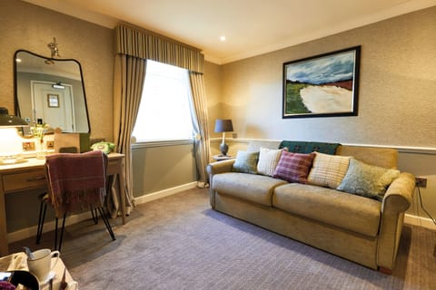 Deluxe Suite, 1 Bedroom (The Millstone Suite) | Iron/ironing board, free WiFi, alarm clocks