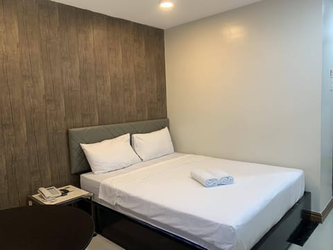 Deluxe Room | Free WiFi, bed sheets