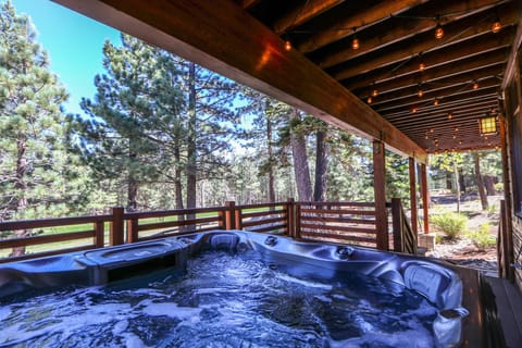 Condo, 5 Bedrooms | Outdoor spa tub