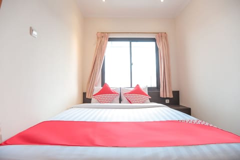 Standard Double Room | Desk, free WiFi, bed sheets