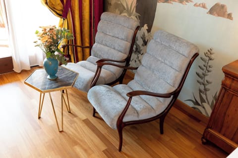 Junior Suite Oleandro | Hypo-allergenic bedding, minibar, in-room safe, desk